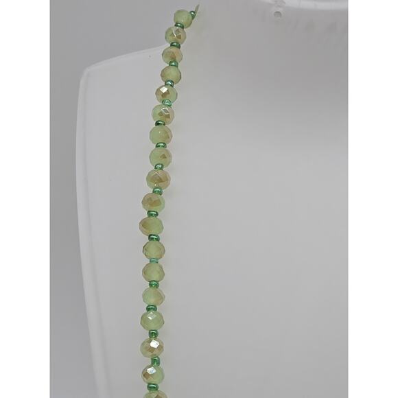 Jadeite Stone Chip & AB Aurora Borealis Acrylic Pistachio Green Beaded Necklace - Picture 6 of 15